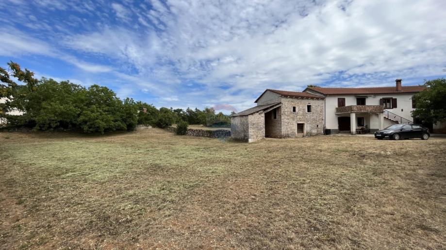 Sveti Petar u Šumi - okolica, 3 kuće u nizu sa 2400m2 okućnice (prodaja)