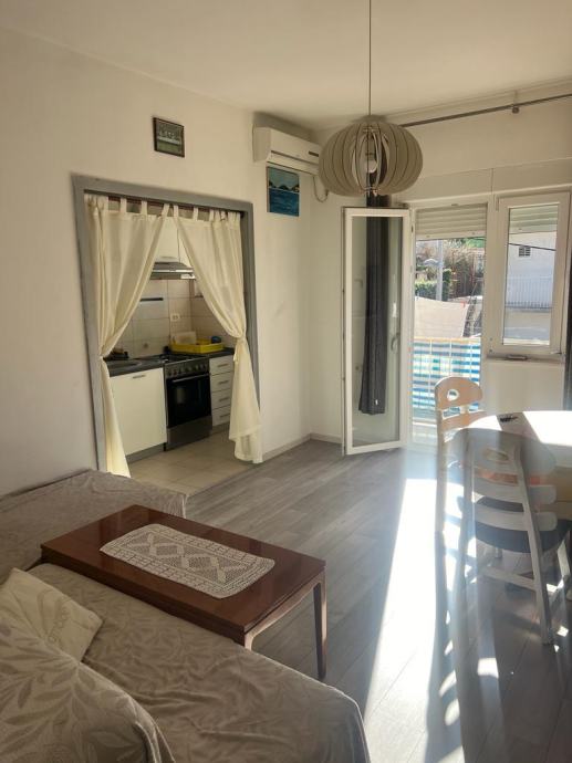 ***Three-bedroom apartment, near Joker*** (iznajmljivanje)