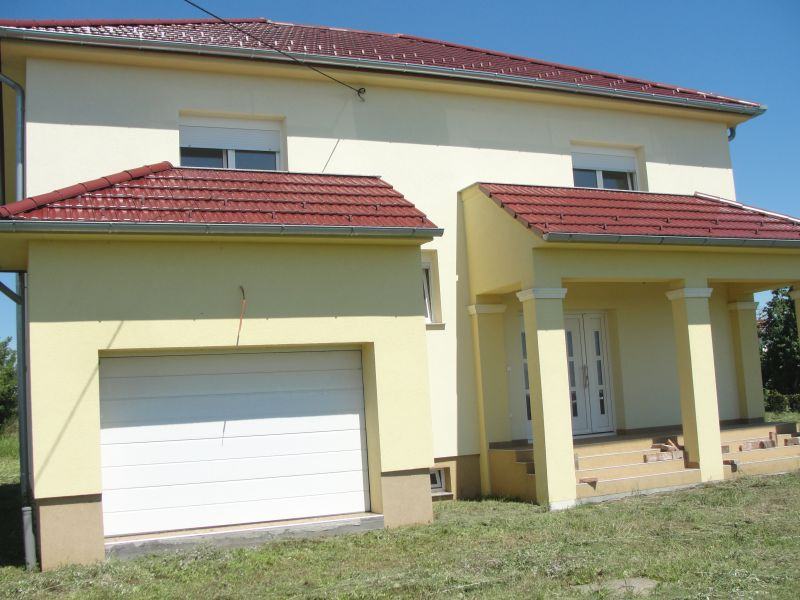 URBANA VILA: Slavonski Brod, 300 m2 - 220.000 EUR - EKSKLUZIVA !!! (prodaja)