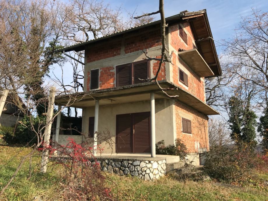 GORNJA DUBRAVA, VElIKI VRH, kuca 150 m2 i zemljiste 2.113 m2 (prodaja)