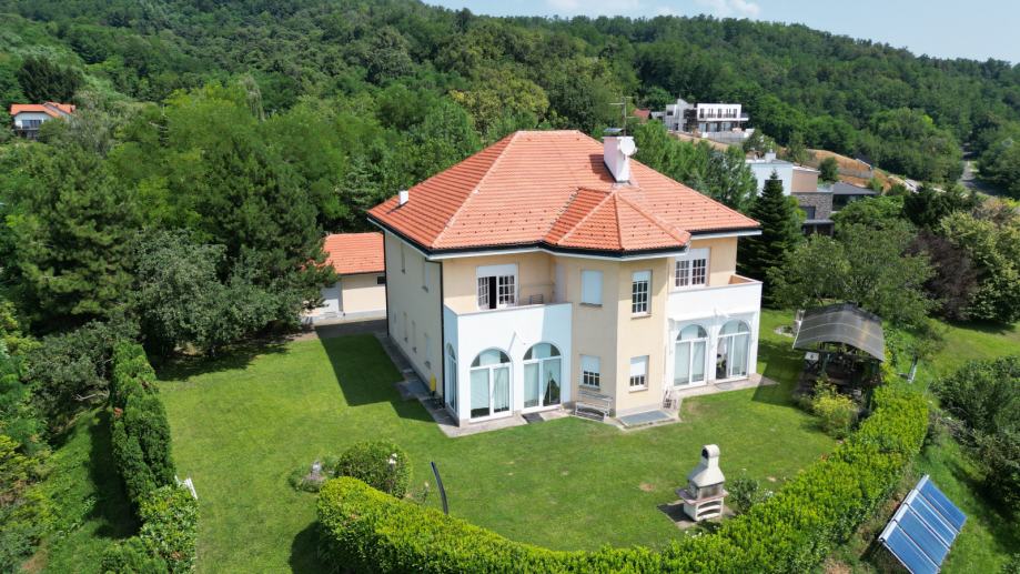 Vila: Zagreb (Podsused), 482.00 m2 (prodaja)