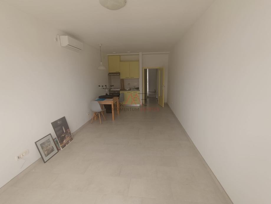 Novi Vinodolski, centar, studio apartman (prodaja)