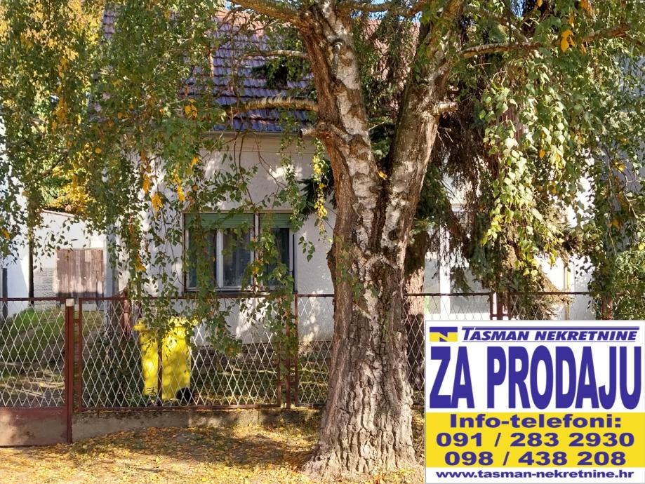 VIŠNJEVAC! CRNI PUT BR.46! PRIZEMNICA 70m2! PARCELA 388m2!GARAŽA!PLIN! (prodaja)