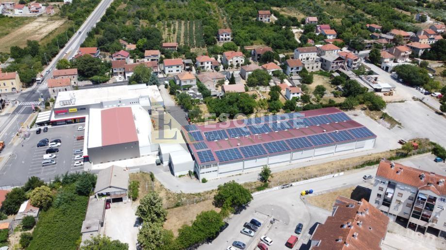 ZADAR, BENKOVAC, INDUSTRIJSKA HALA, 2800m2 (iznajmljivanje)