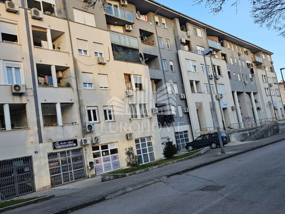 Zadar, Bili Brig, 3S stan, prvi kat, lift, 220000 € (prodaja)