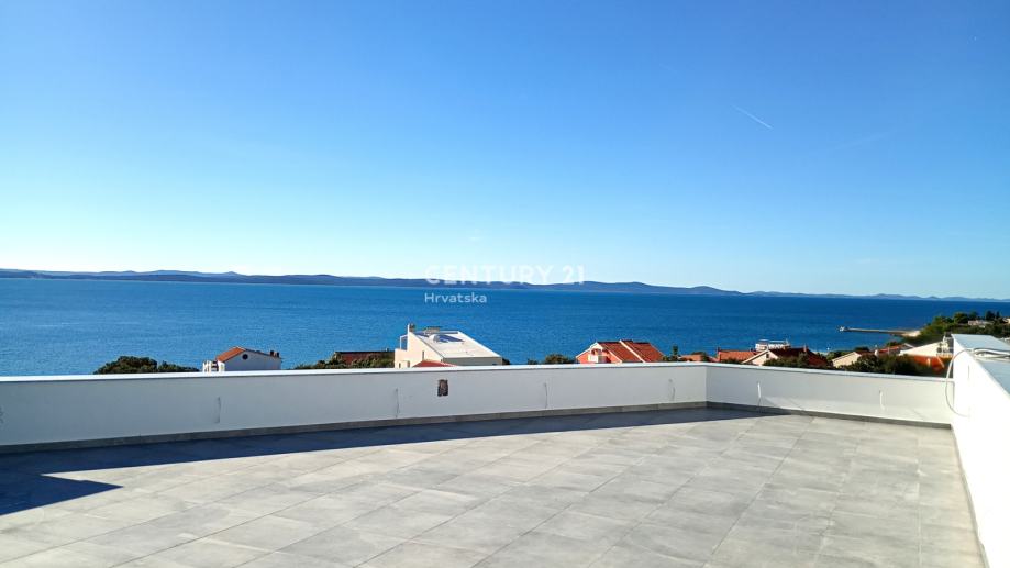 Zadar - Petrčane - Penthouse s krovnom terasom - 100m od mora (prodaja)