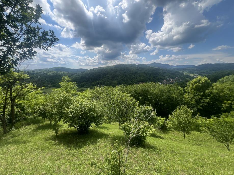 *SNIŽENO*SNIŽENO* Zagreb-Kašina: Vrhunski uređeno zemljište sa objekto