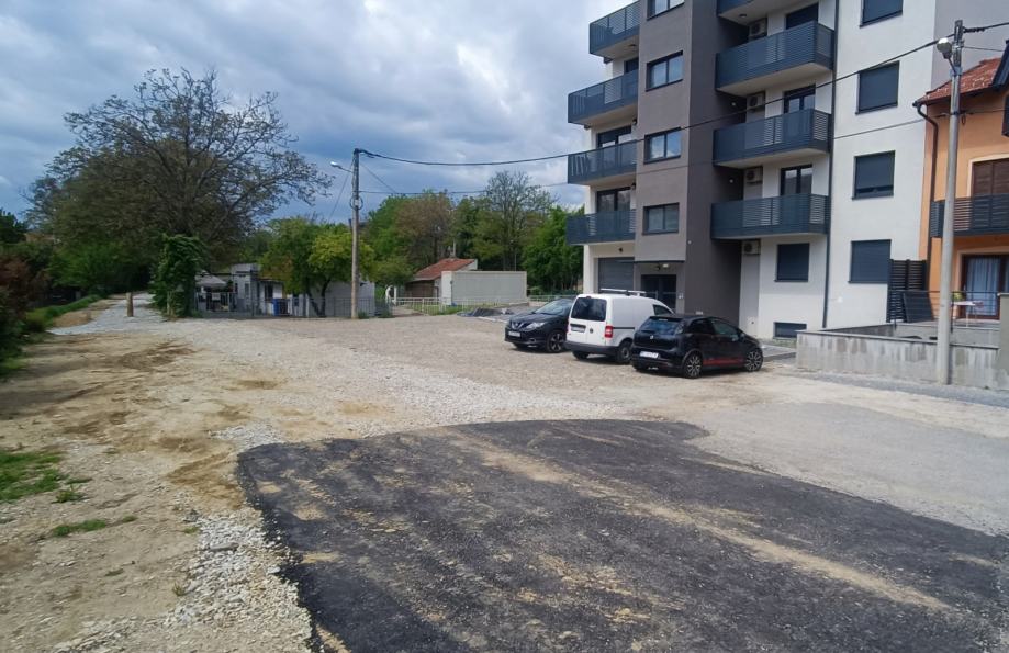 ZAGREB, TREŠNJEVKA, DVOETAŽNI STAN 130 m2 S VRTOM (prodaja)