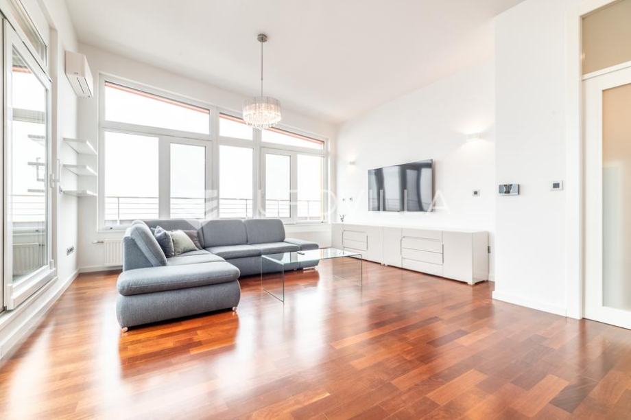 Zagreb, Vrbani, prekrasan trosoban penthouse 143 m2 (iznajmljivanje)