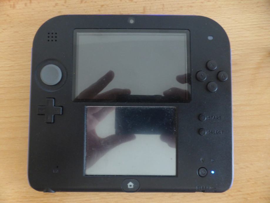 Nintendo 2DS (modificiran)