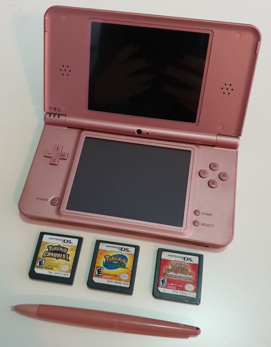 Nintendo Dsi Xl Metallic Rose And 3 Igre 4079