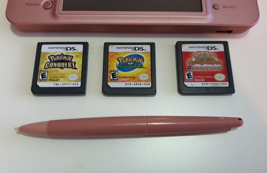 Nintendo Dsi Xl Metallic Rose And 3 Igre 4099