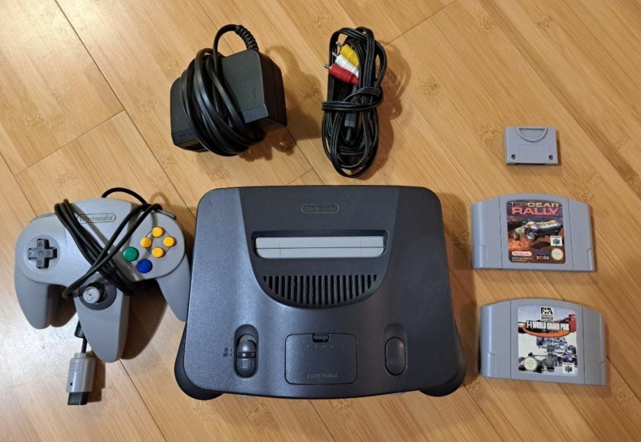 Nintendo 64 + 2 igre