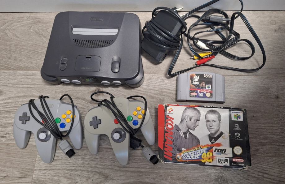 Nintendo 64 + igre