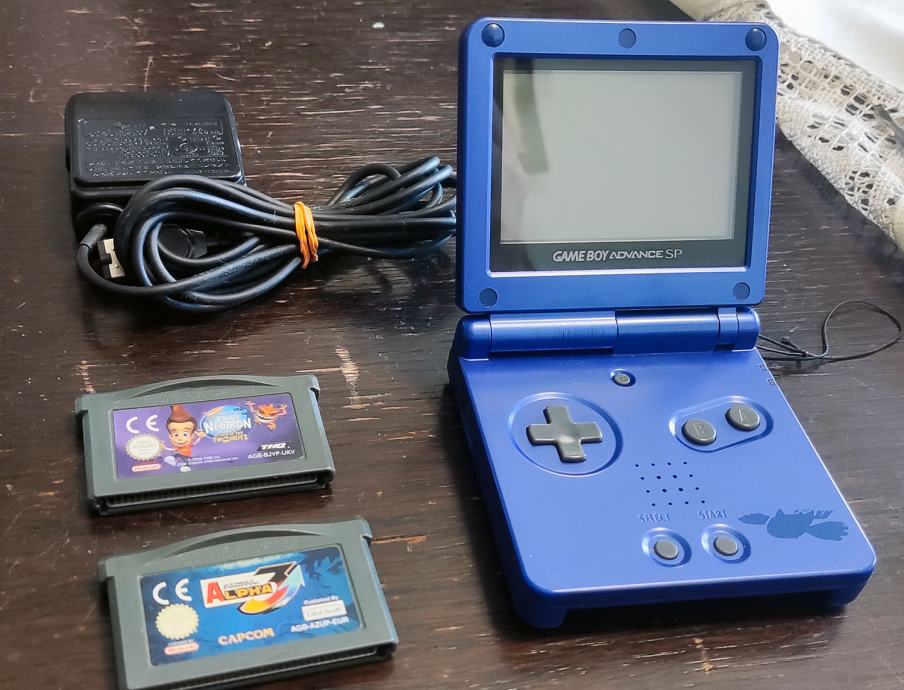 Nintendo Game Boy Advance SP konzola + igre GBA SP Gameboy Nitendo