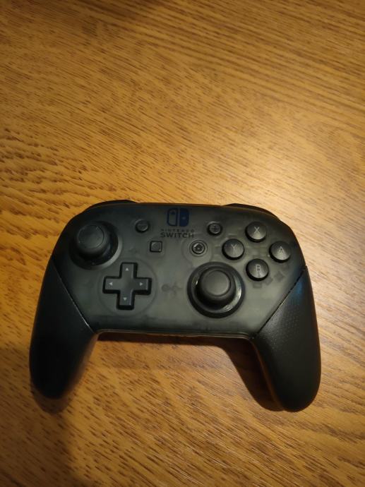 Nintendo Switch Pro Controller