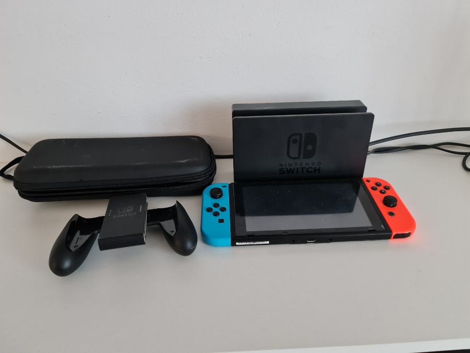 Prodajem ili mijenjam nintedno switch