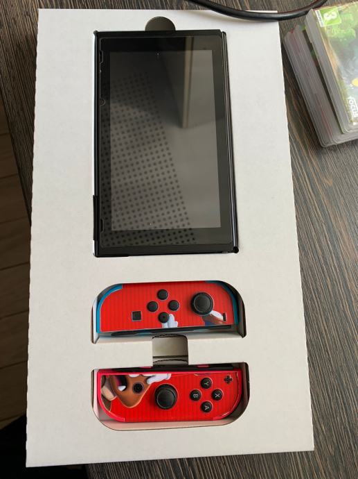 NINTENDO SWITCH SUPER MARIO EDITION