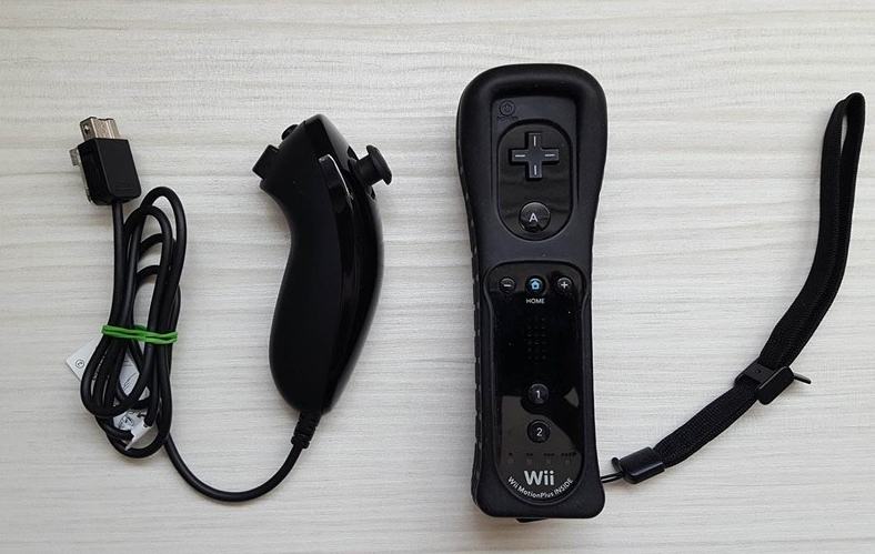 Wii U Nunchuk + Wii U Remote Plus Black (original)