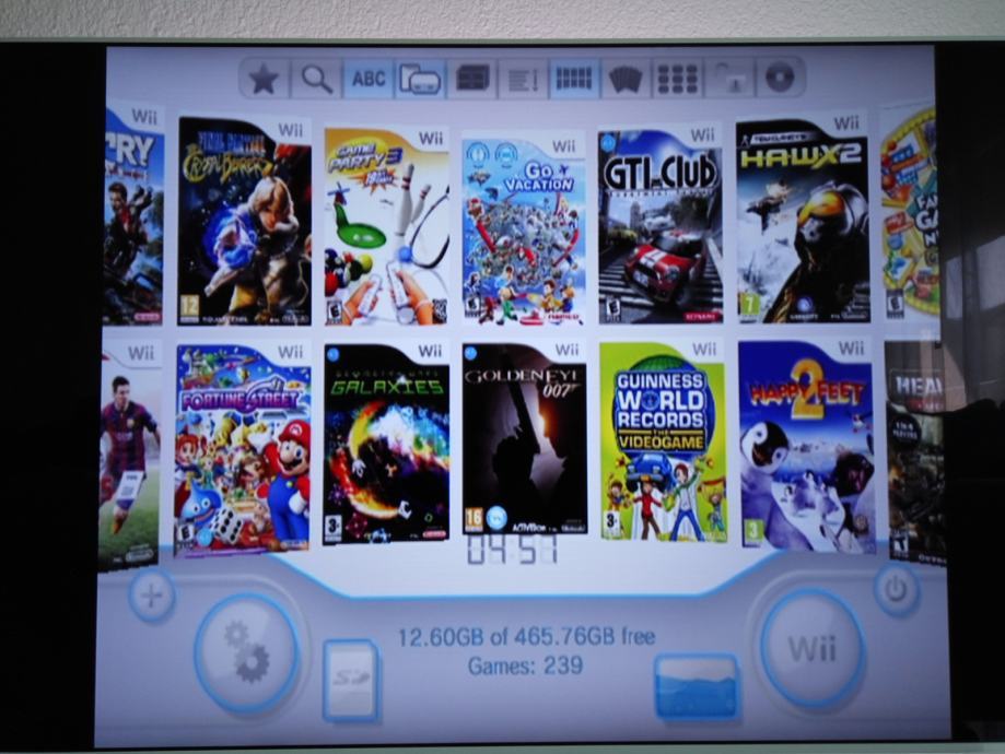 Nintendo Wii 500 gb sa 240 igrica