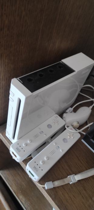 Nintendo Wii sa usb igrama i hdmi adapter