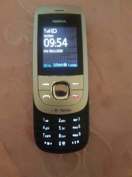 Nokia 2220 klizni mobitel, radi na 098,099 i 097