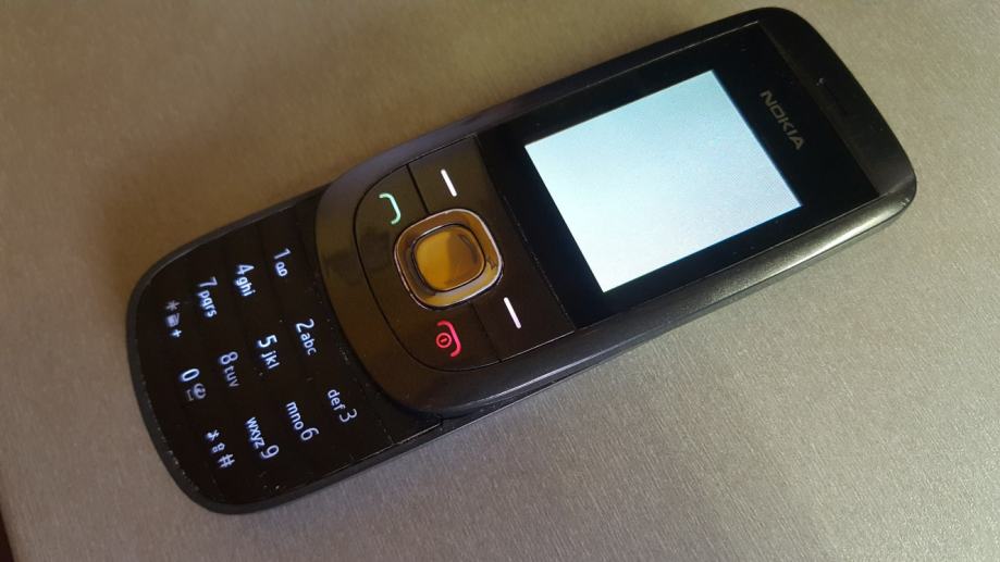 Nokia 2220s не заряжается