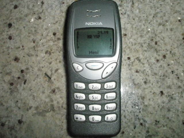 В каком году вышла nokia 3210