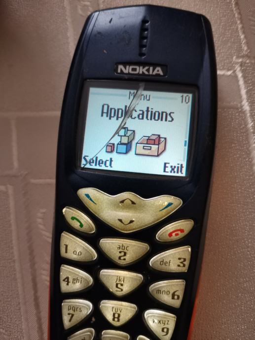 Nokia 3510i не заряжается