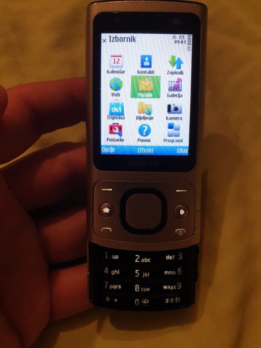 Nokia 6700 Slide