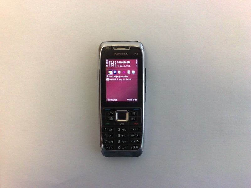 E51 nokia нет подсветки