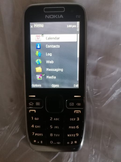 Nokia E52