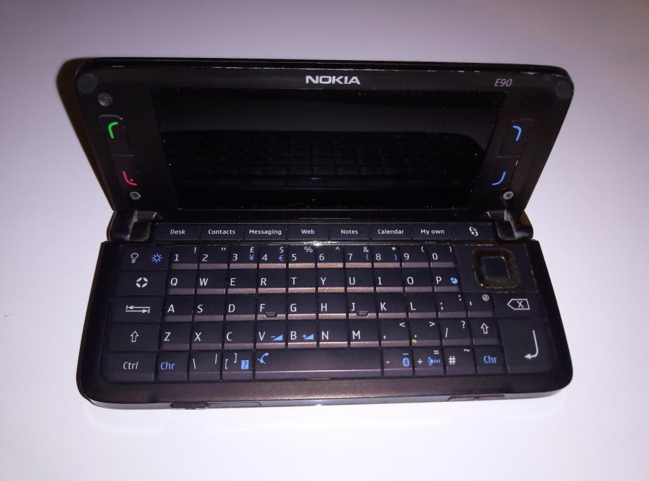 Фото nokia e90