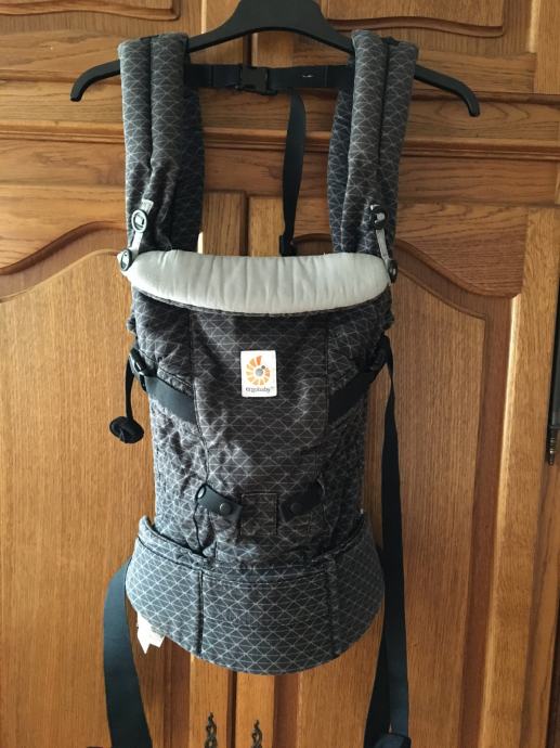 Ergobaby adapt 2024 geo black