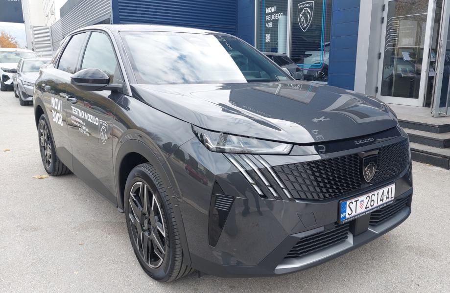 Peugeot 3008 ALLURE AUTOMATIK - prilika - samo 1.800 km