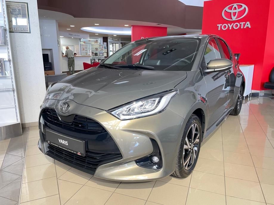 TOYOTA YARIS 1.5 SOL, SLUŽBENO, UŠTEDA 1.904,15 EUR, OD 181,37 EUR/MJ!