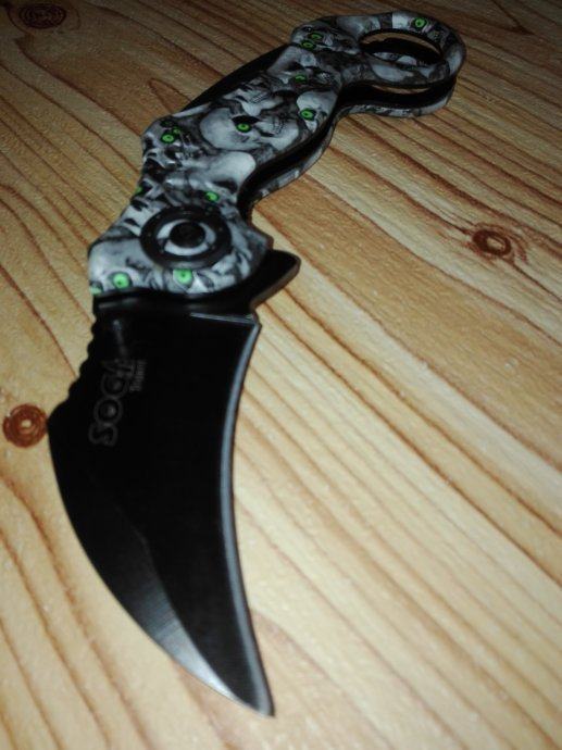 Karambit SOG hunting knife Grou Skull