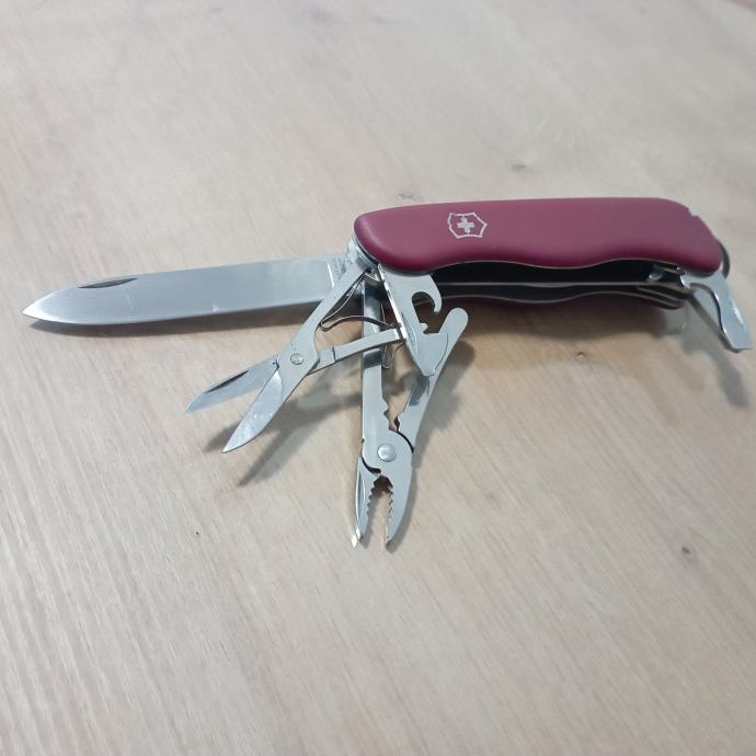 VICTORINOX HERCULES Preklopni noz