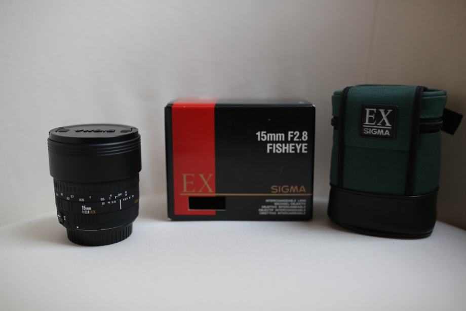 Sigma 15mm f 2.8 EX DG Fisheye - za Canon