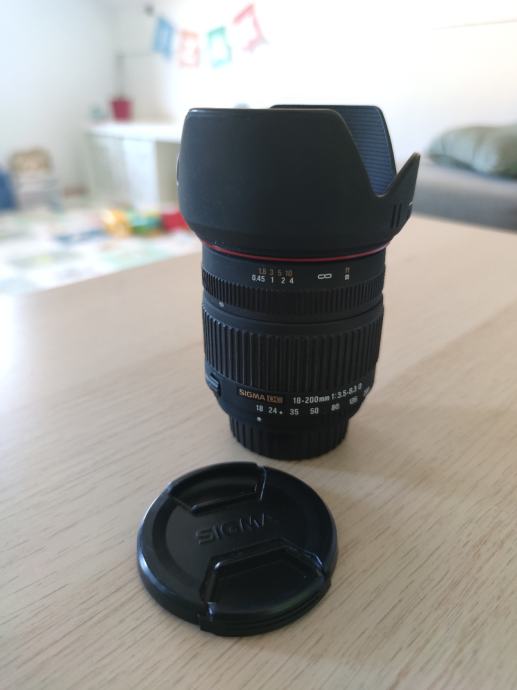 Sigma 18-200 mm f/3.5-6.3 F mount