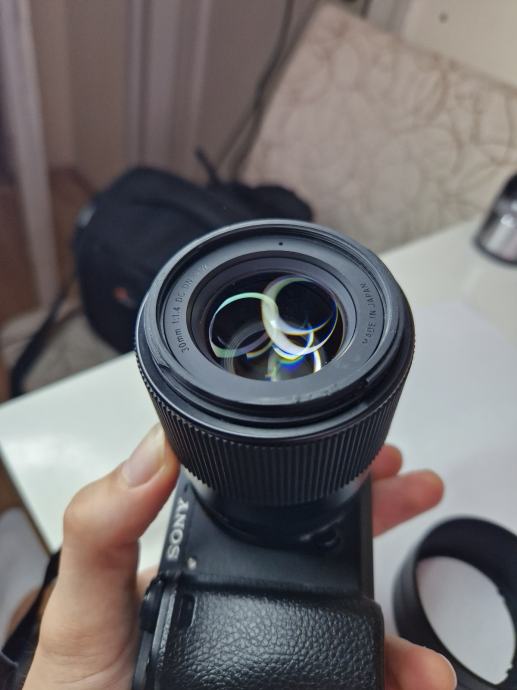 Sigma 30 mm f1.4 objektiv