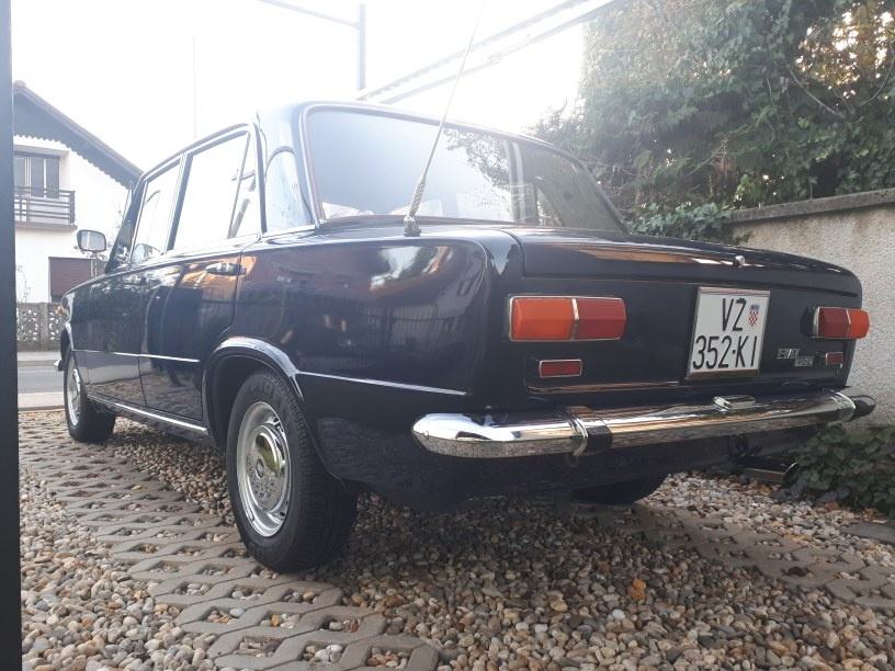 Fiat 124 sedan