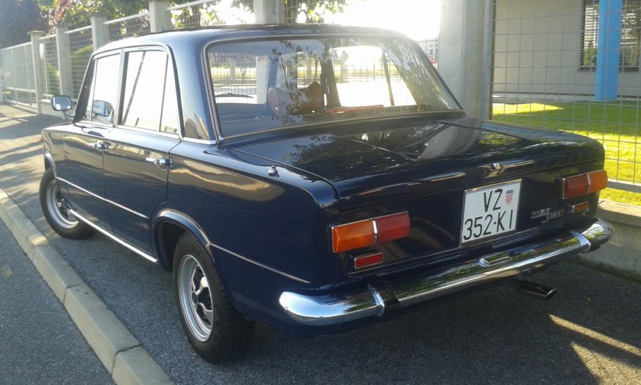 Fiat 124 sedan