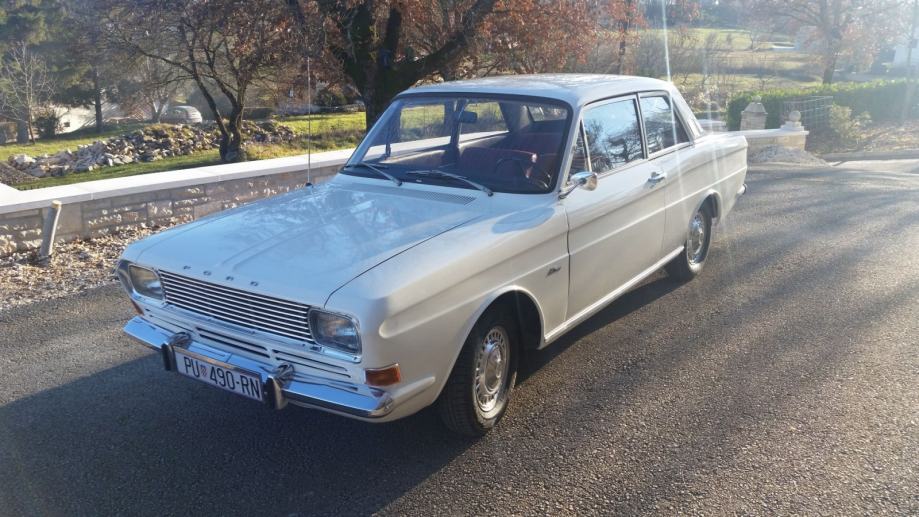 Ford Taunus 15M