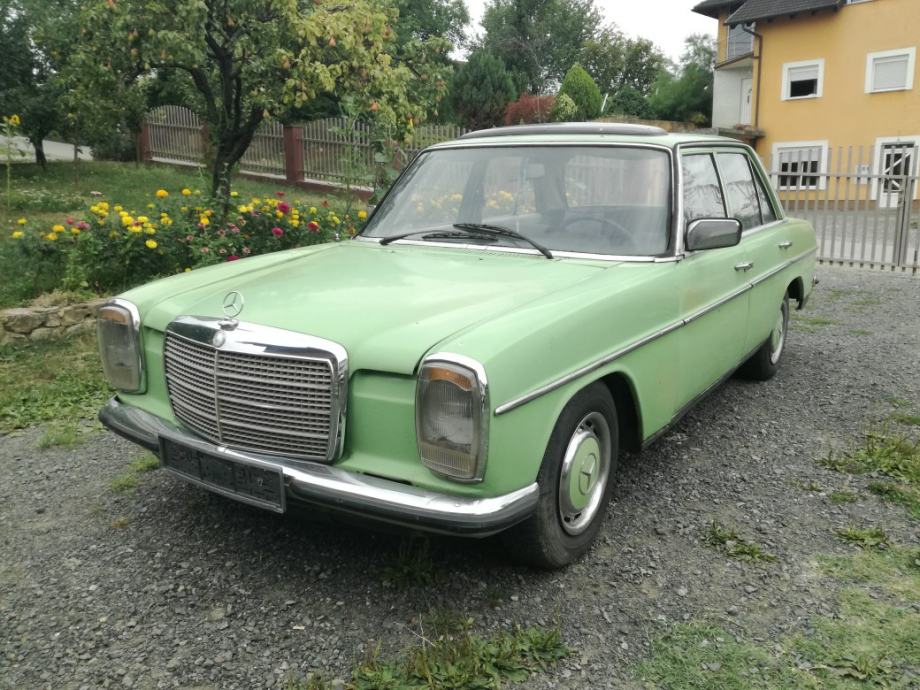 Mercedes W115 (minika)