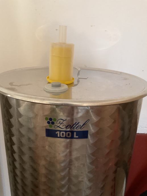 Inox bačva za vino 100L