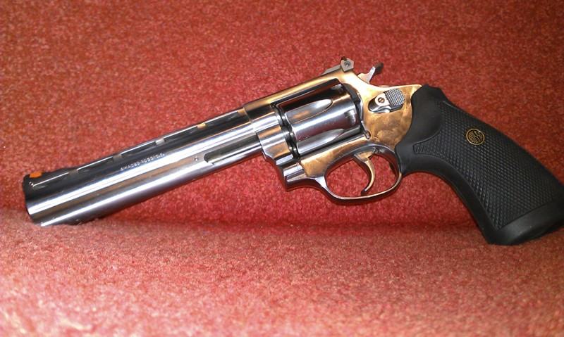 Revolver AMADEO ROSSI 357 MAG