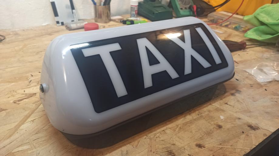 Taxi tabla  bijela, žuta ili crna sa LED na daljinski ( bez kabla )