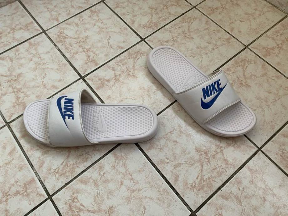 nike benassi 45