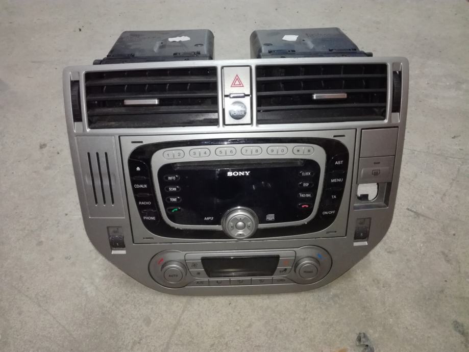 Ford radio .c.max .cd radio . sony + cod